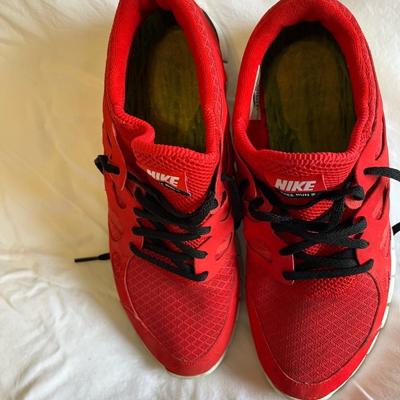 👟🌺Nike sneakers in red, black and white - Picture 7 of 9